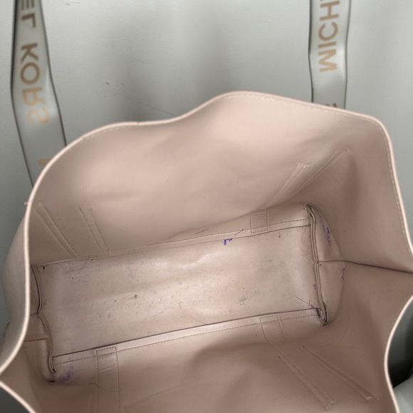Michael Kors | Dusty Rose Tote Bag - Picture 3 of 16